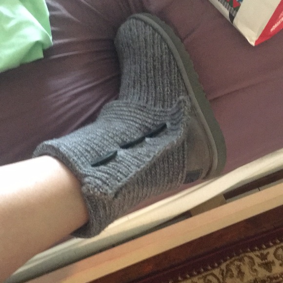 Very cute uggs - Picture 2 of 7